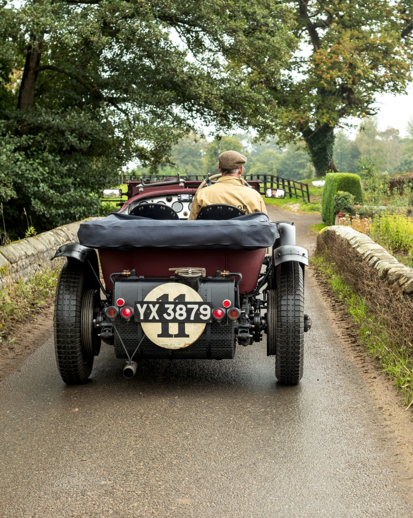 Wolfburn Vintage Bentley 8 Whisky – Inspired by the elegance of Bentley motors, this 70cl, 46% ABV single malt whisky embodies craftsmanship, heritage, and refinement.
